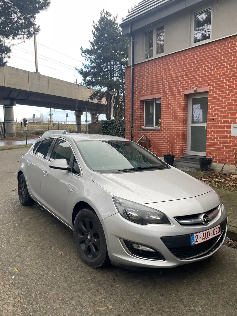 Opel Astra 1.6 CDTi ecoFLEX Gris - 1
