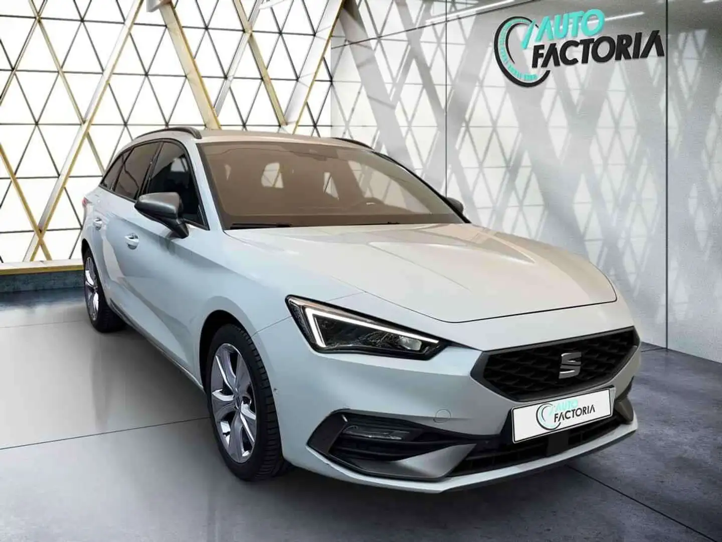 SEAT Leon Break -35% 1.5 TSI 150cv BVA FR+GPS+CAM+LED+Opts Bej - 2