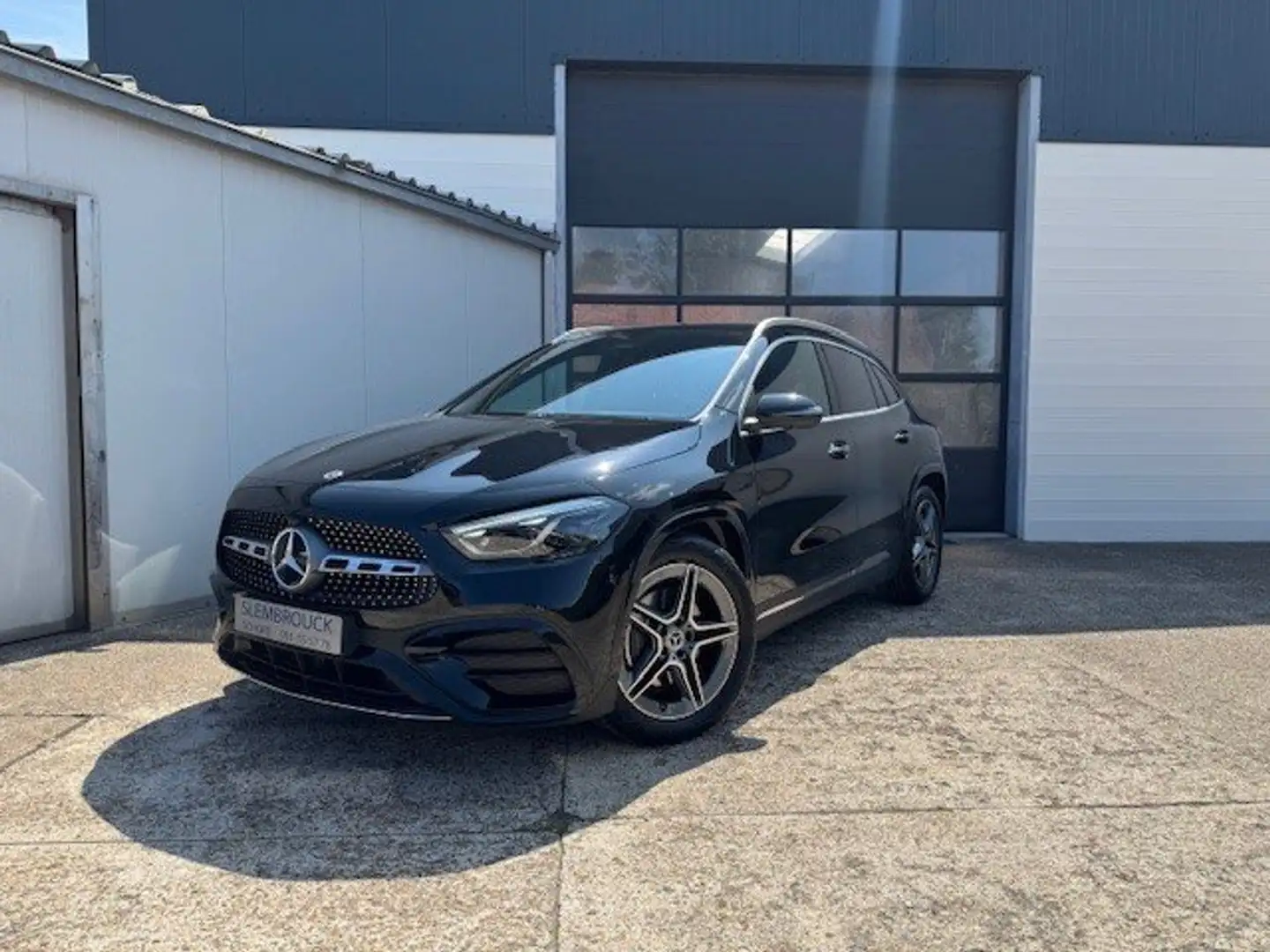 Mercedes-Benz GLA 180 AMG -360 camera -dystronic -keyless-go -carplay Noir - 1