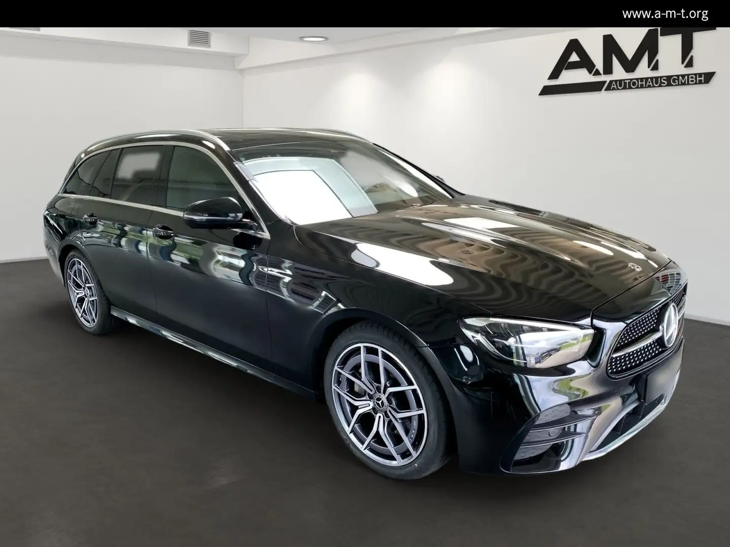Mercedes-Benz E 220 d T-Modell AMG Line*AHK*SHD*Totwinkel-Assi Nero - 2