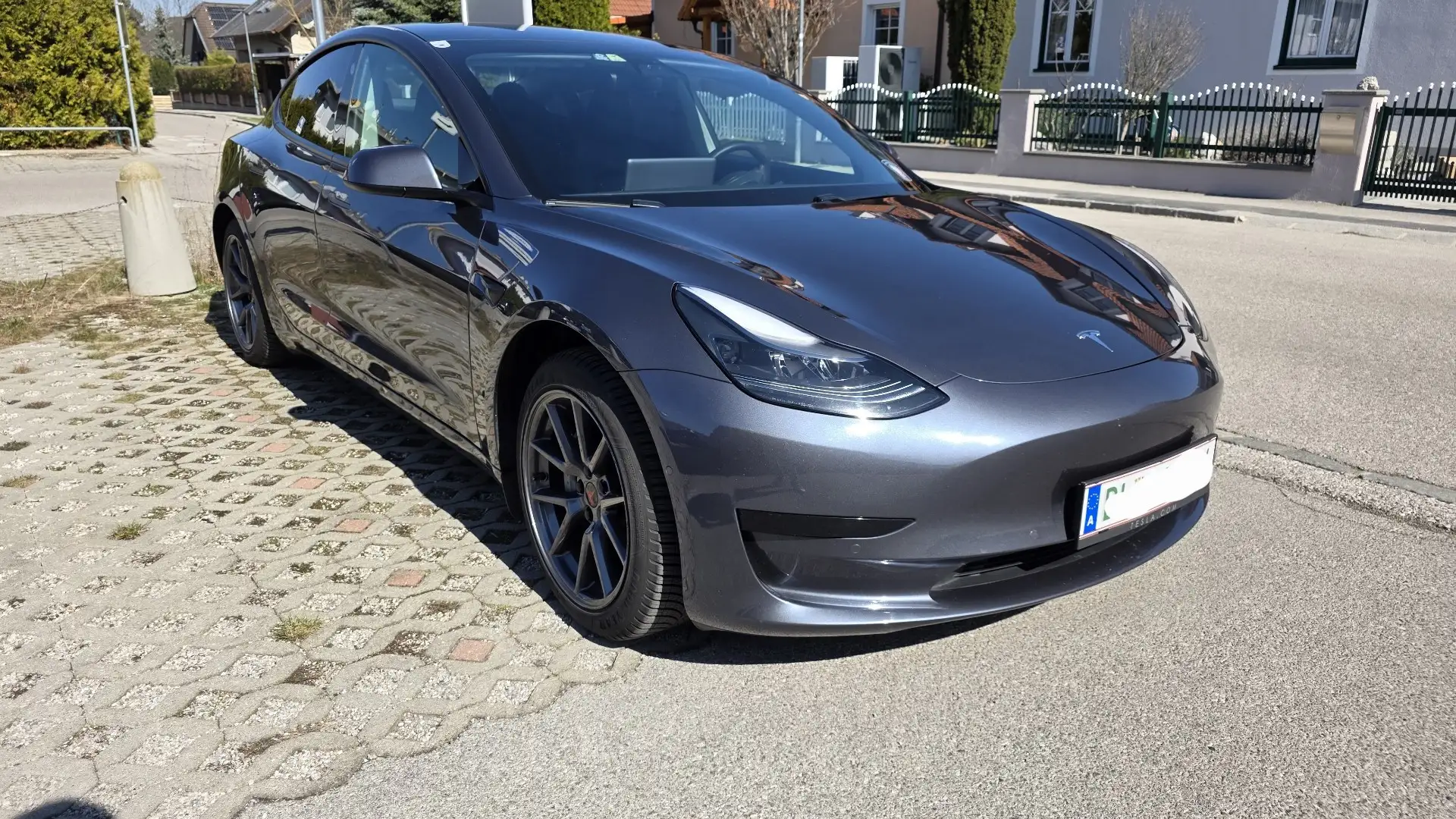 Tesla Model 3 SR+ EAP, Wärmepumpe, neue Batterie - 1