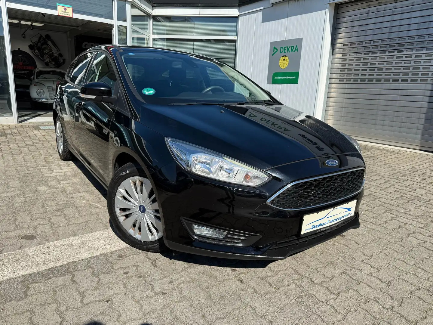 Ford Focus Business mit TÜV/AU-Neu,Navi,Klima,PDC… Černá - 1