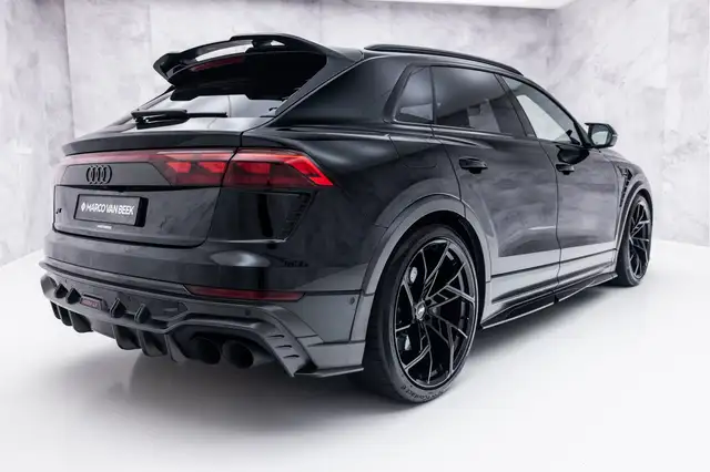 Audi RS Q8 view 2