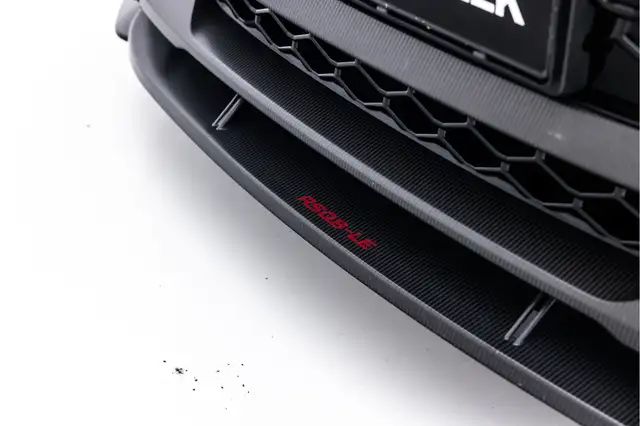 Audi RS Q8 view 7