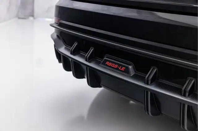 Audi RS Q8 view 15