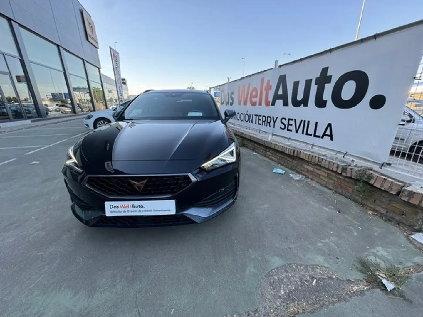 CUPRA Leon Sportstourer 2.0 TSI VZ DSG 180KW Noir - 1