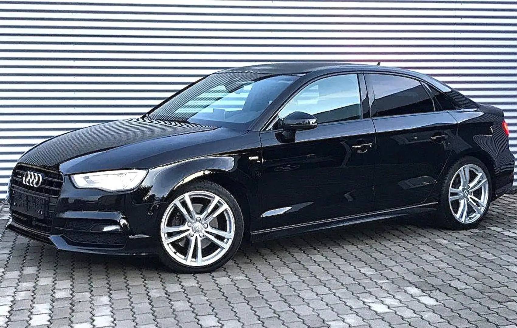 Audi A3 S line Sportpaket quattro,ACC,Abgefl.Lenkrad,Leder Schwarz - 1