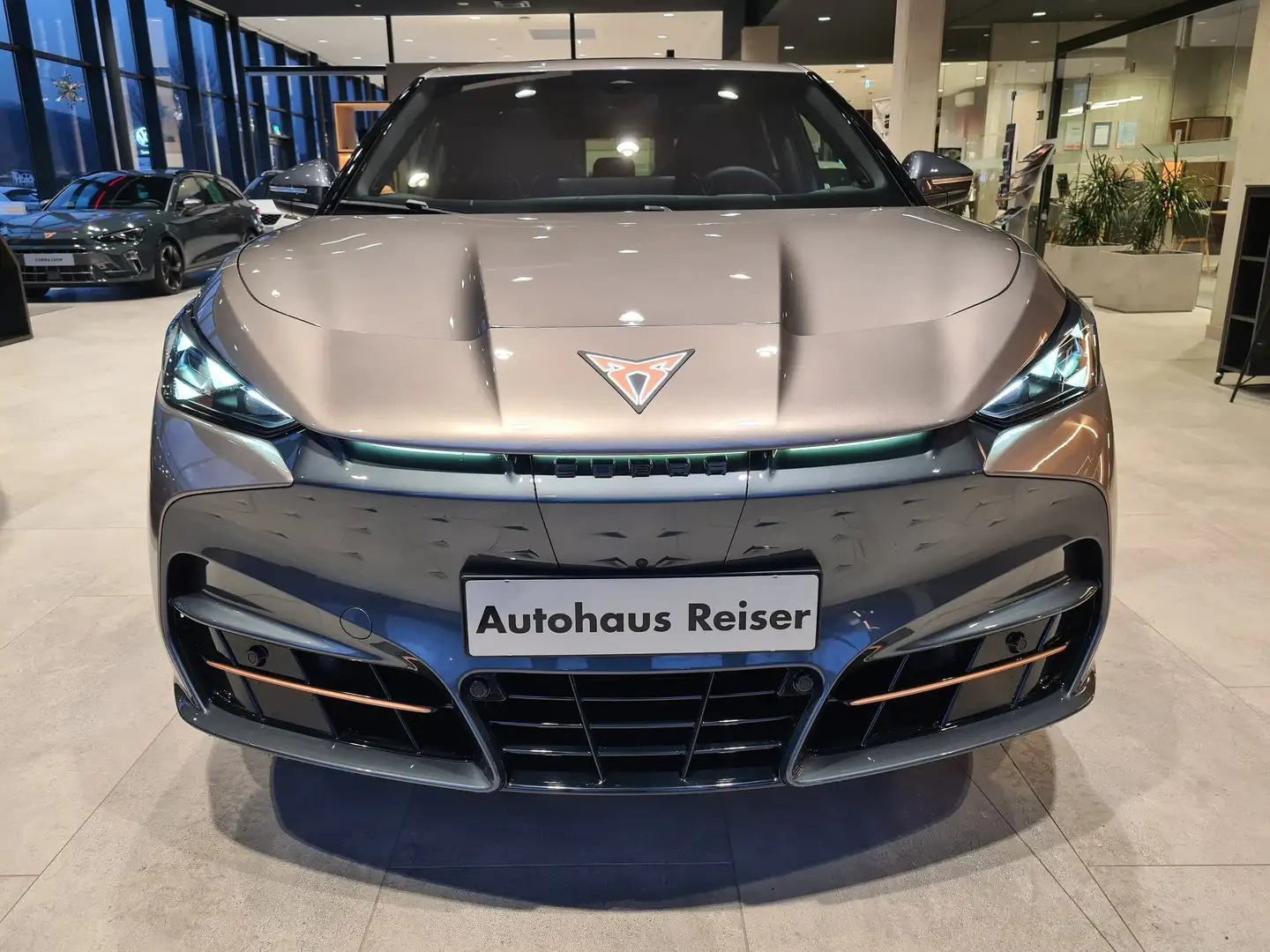 CUPRA Tavascan VZ Adrenaline 4Drive250kW/340PS Braun - 2