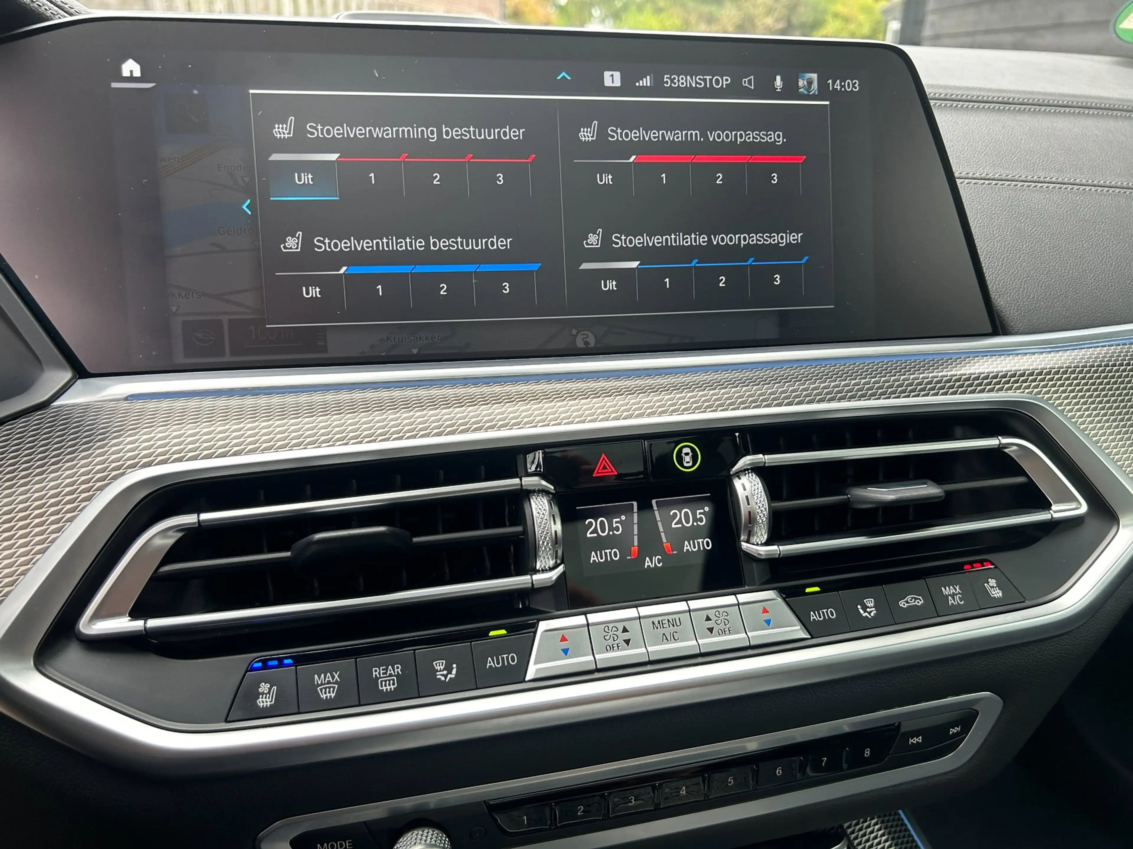 BMW X5 XDrive45e M-sport, B&W, Sky Lounge, Laser, Massage — photo 25