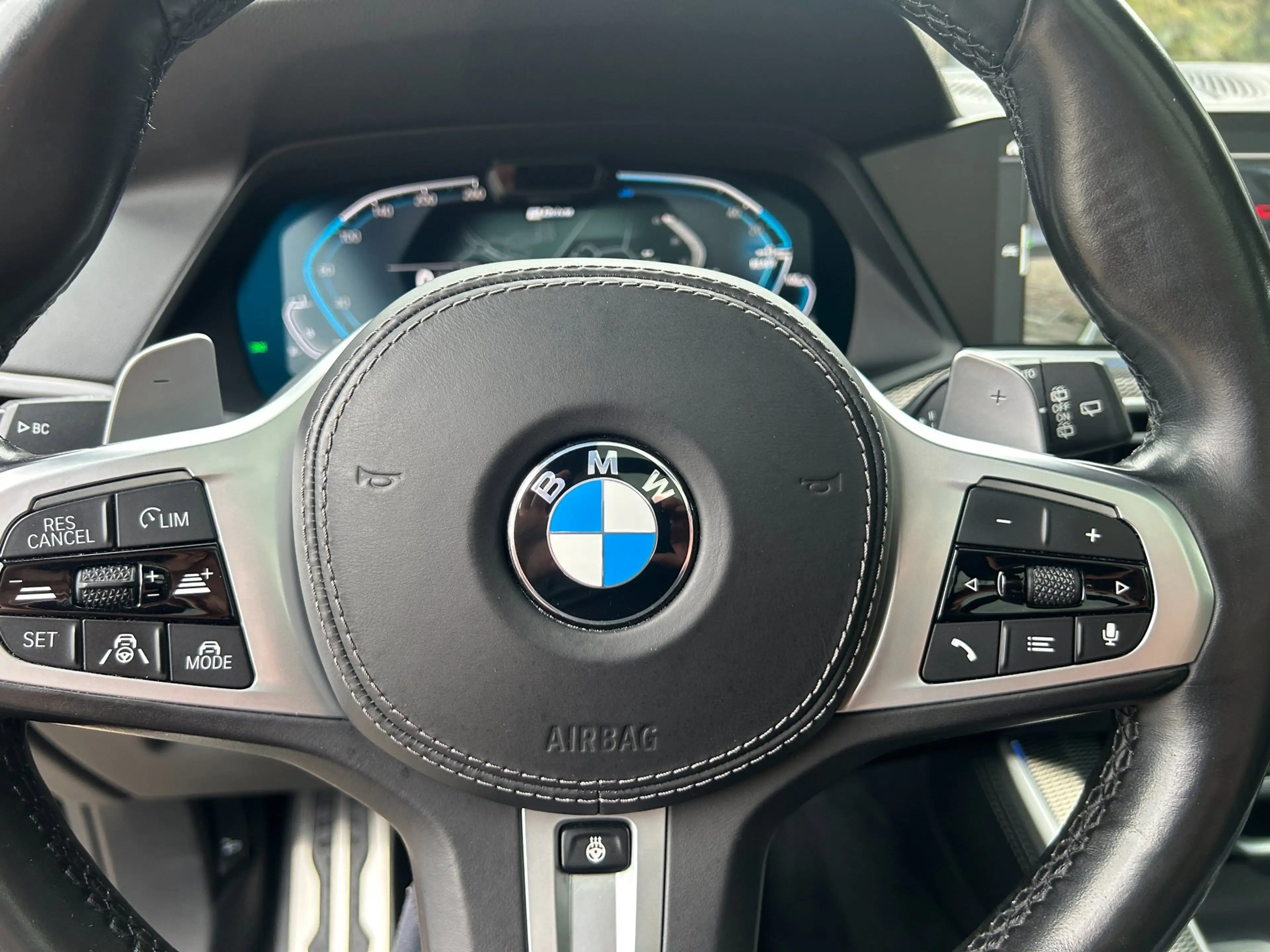 BMW X5 XDrive45e M-sport, B&W, Sky Lounge, Laser, Massage — photo 32