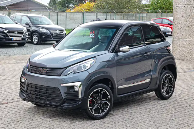 Ligier JS 60 AUTOMAAT*ACHTERUITRIJCAMERA*LEDER*DIESEL*SLECHTS-15500KM*