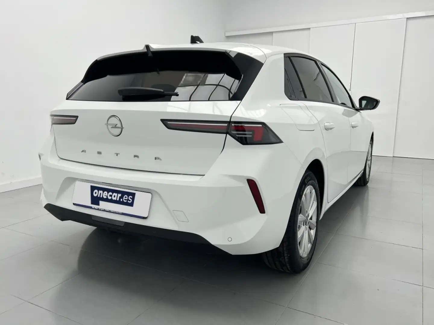 Opel Astra 1.2T XHL S/S Edition 110 Blanco - 2