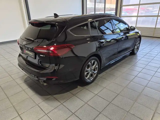 Ford Focus view 5