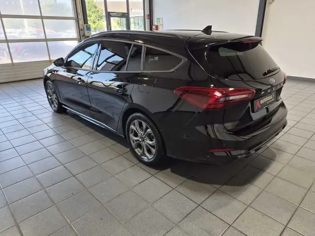 Ford Focus view 4