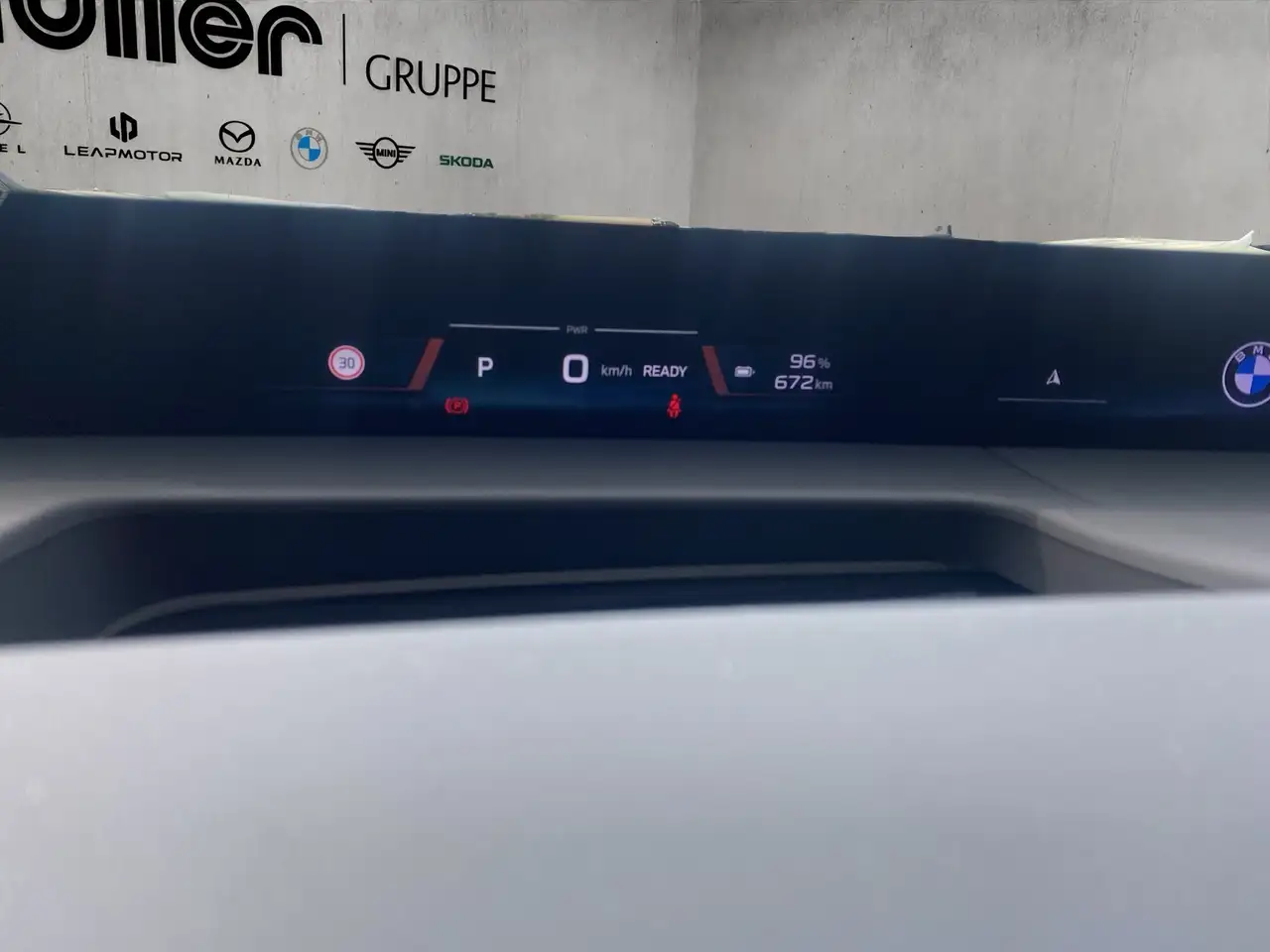 BMW iX3 50 xDrive M SPORT AHK HUD HARMAN KARDON 360°KAMERA 12