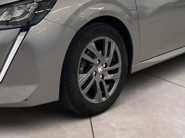 Peugeot 208 view 15