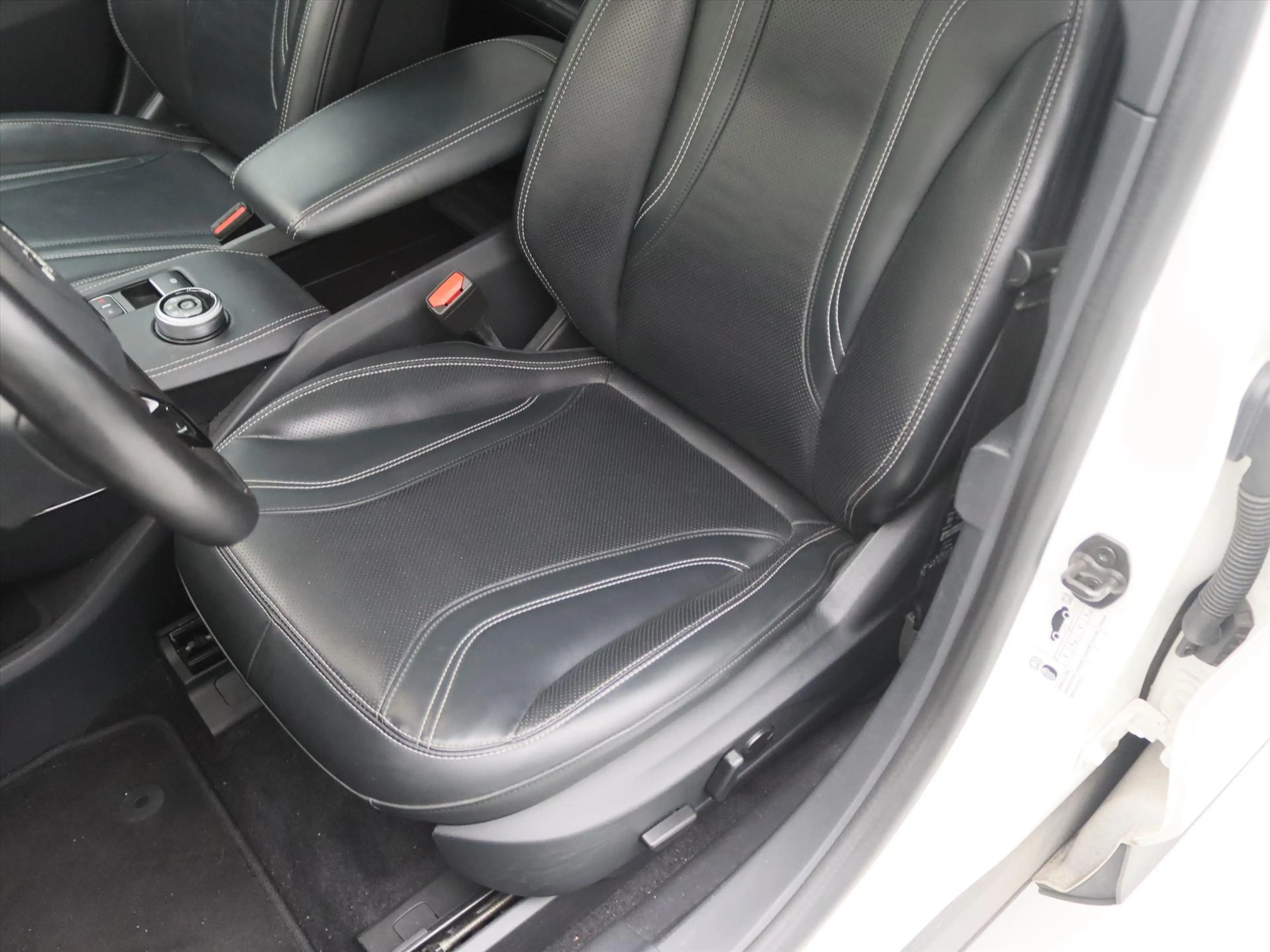 Ford Mustang Mach-E 75kWh 258pk RWD 94,5% SoH [ PANODAK+LEDER+360.CAME — photo 17