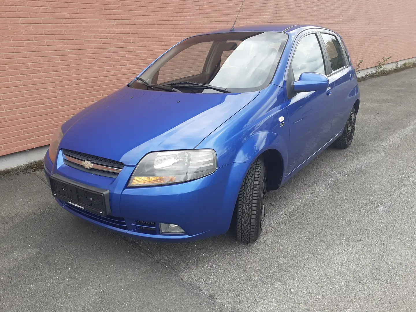 Chevrolet Kalos Kalos 1.4 16V SX 5-Türig 94 PS   Klima und  AHK Azul - 1