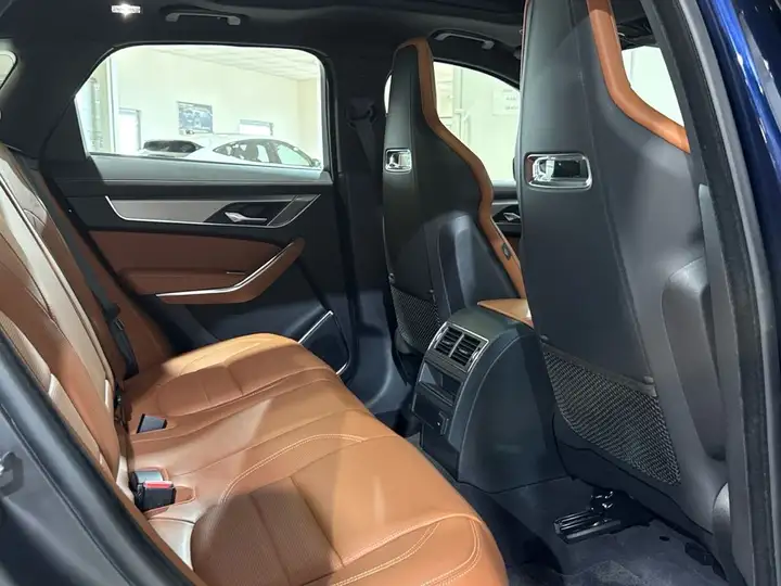 Jaguar F-Pace 2025, foto 5