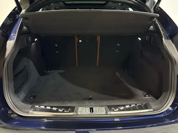 Jaguar F-Pace 2025, foto 10