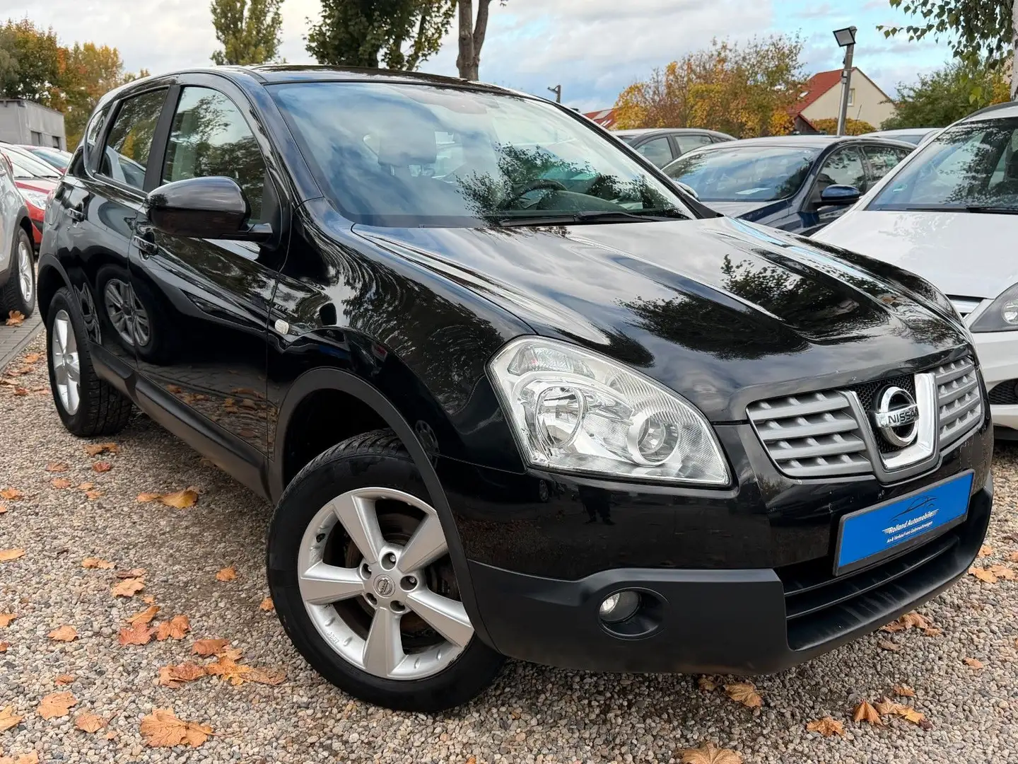 Nissan Qashqai Acenta 4X4*2.HD*Klima*PDC*TÜV NEU Černá - 1