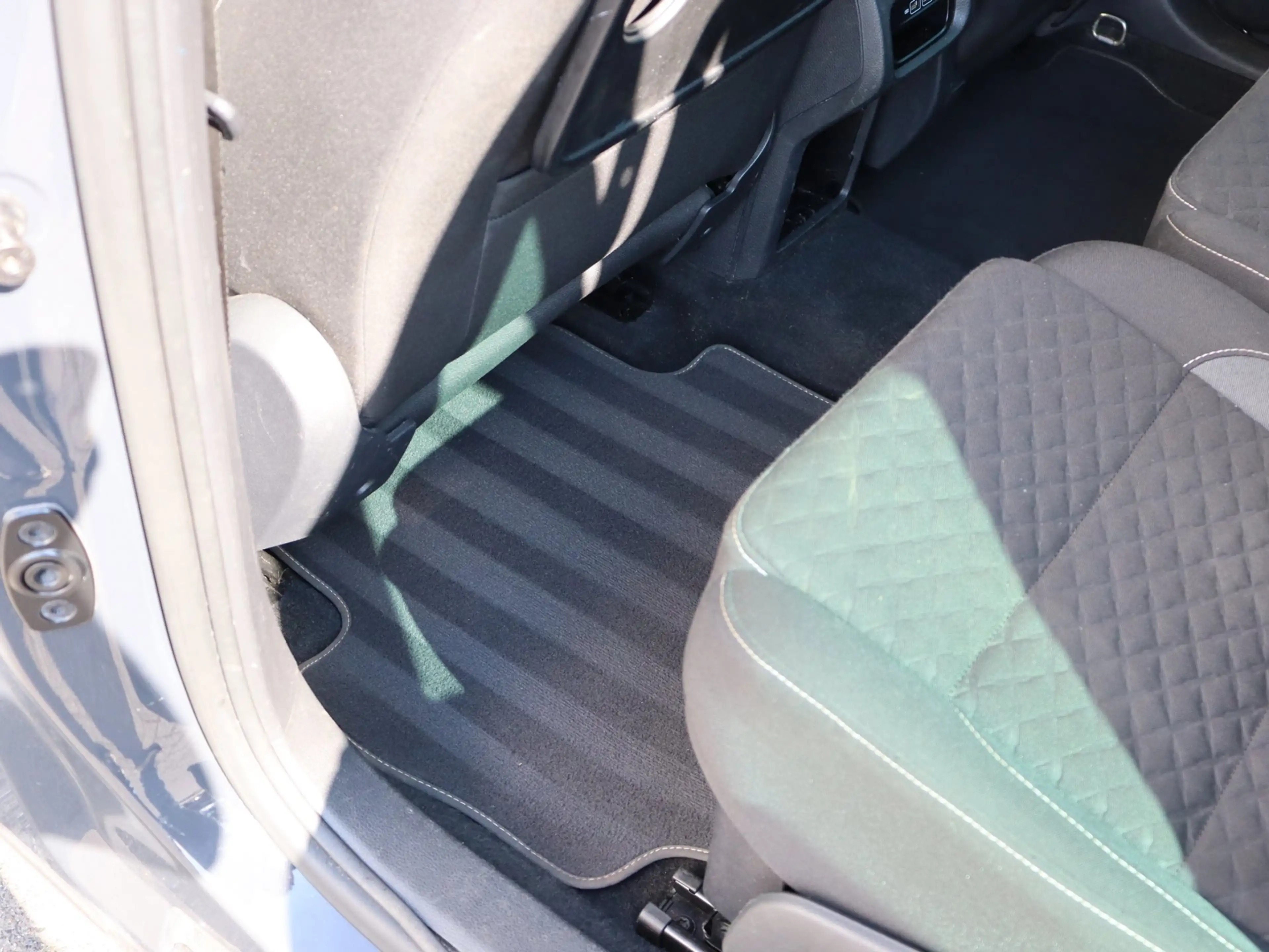 Volkswagen Sharan 1.4 TSI Exclusive Series 7-pers navi LM camera — photo 14