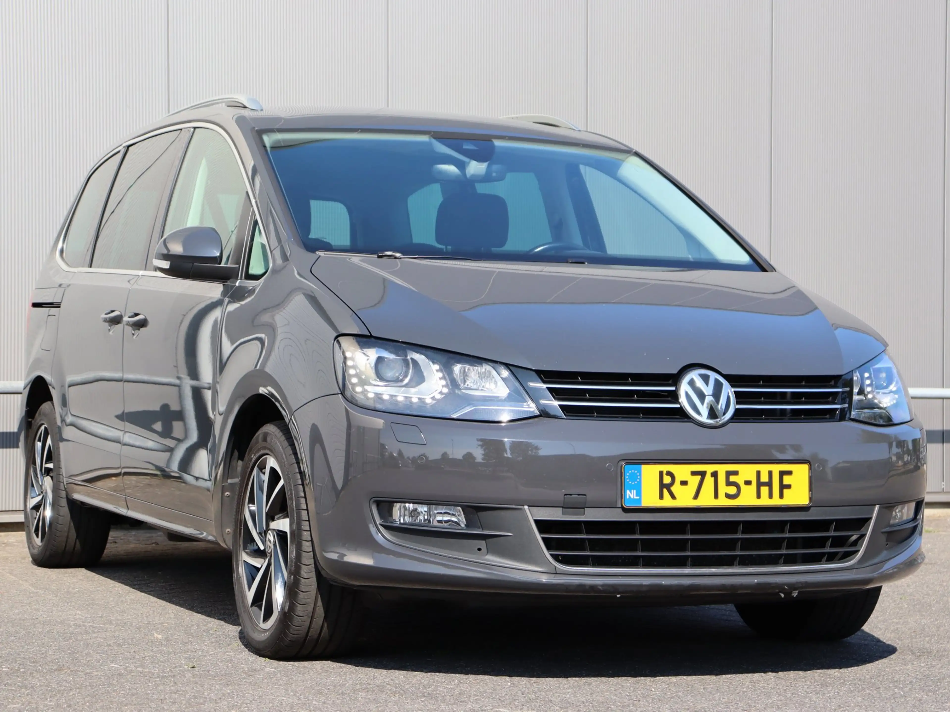 Volkswagen Sharan 1.4 TSI Exclusive Series 7-pers navi LM camera — photo 5