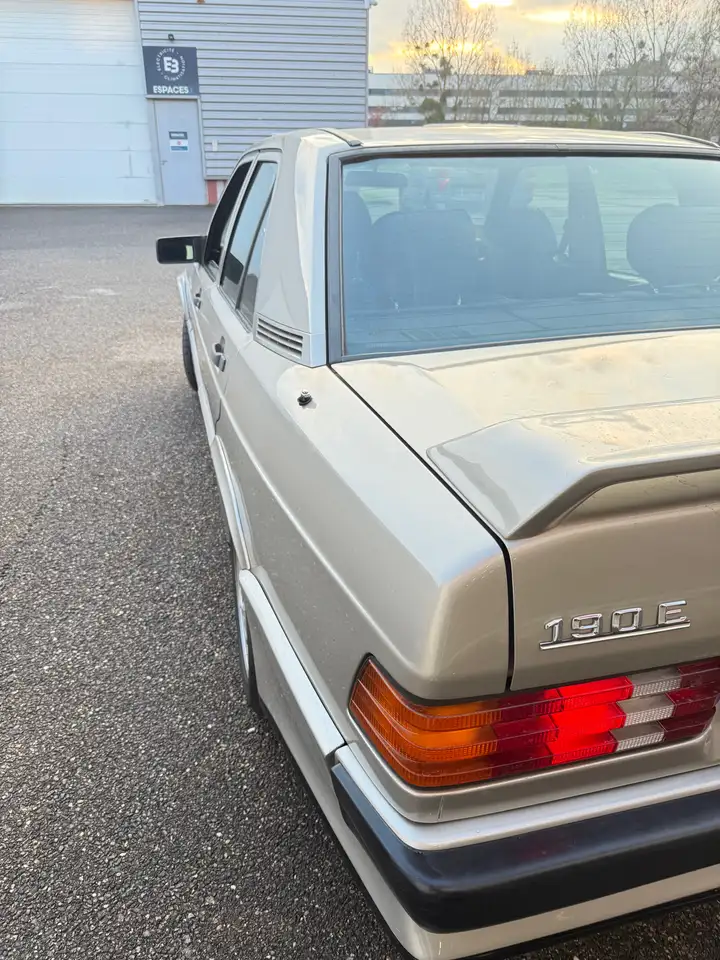 Mercedes-Benz 190 E 2.3 16V Confort, foto 3
