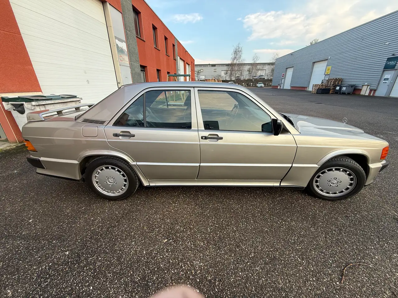 Mercedes-Benz 190 E 2.3 16V Confort, foto 2