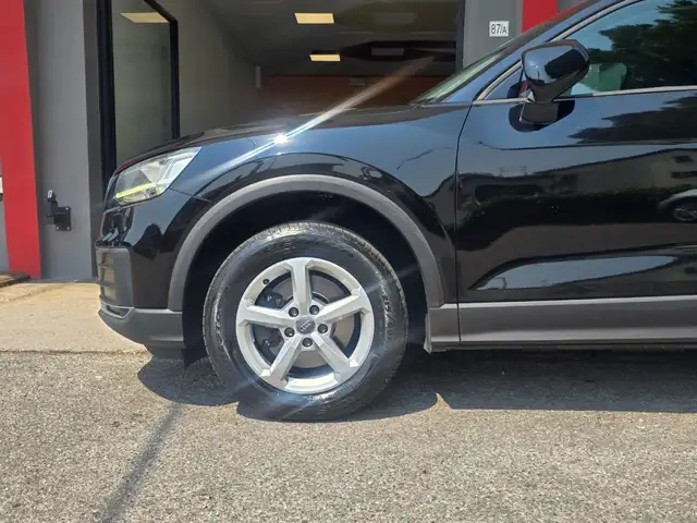 Audi Q2 view 20