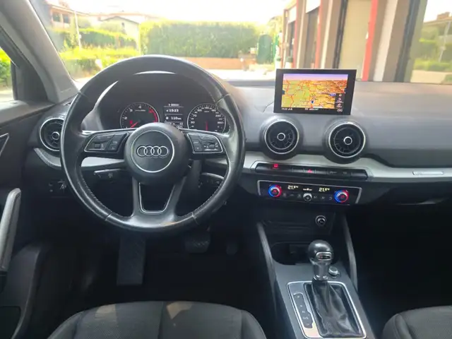 Audi Q2 view 27