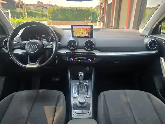 Audi Q2 view 4