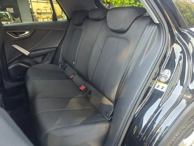 Audi Q2 view 8