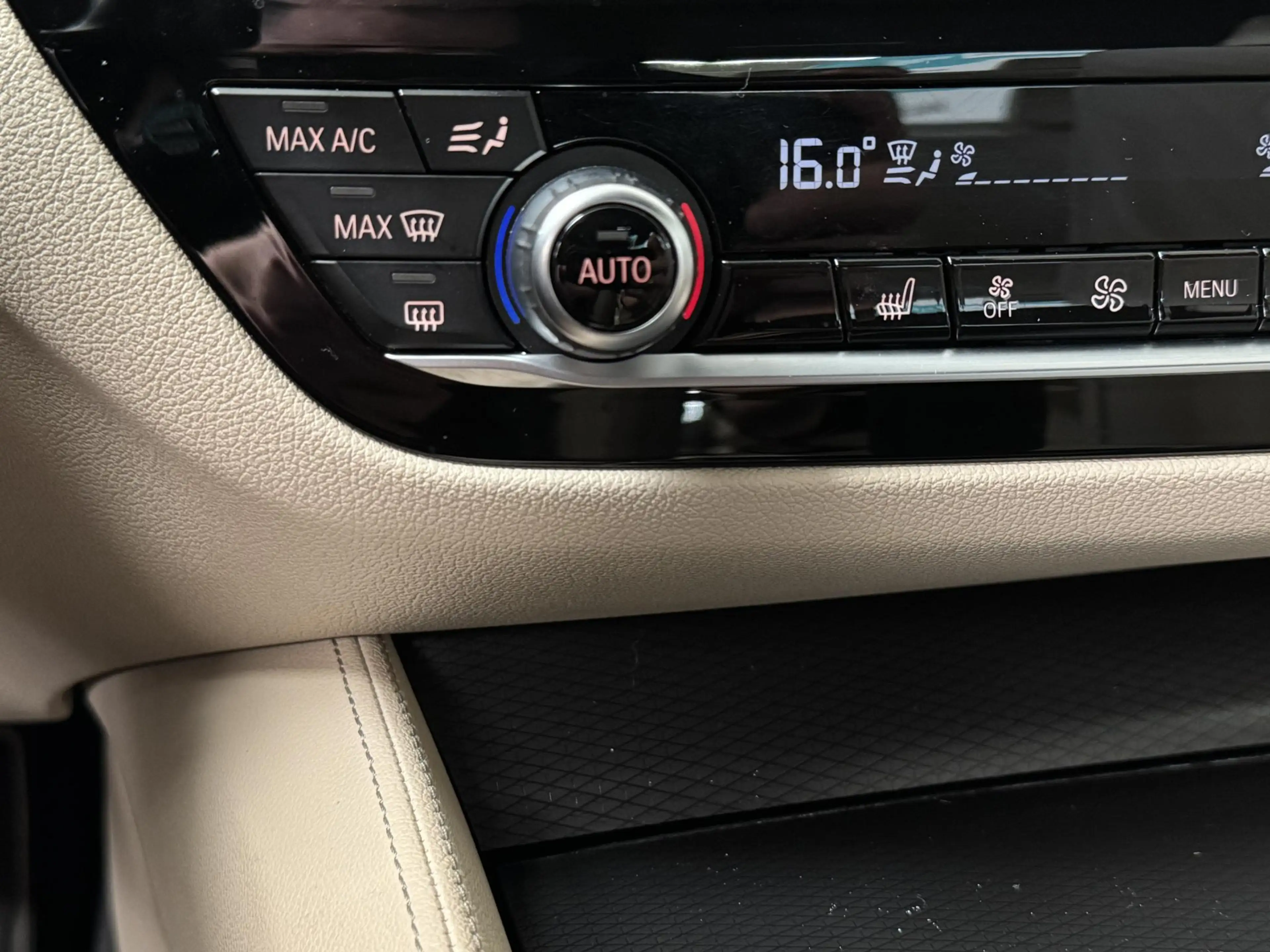 BMW 545 5-serie 545e xDrive High Executive | Navigatie | C — photo 50
