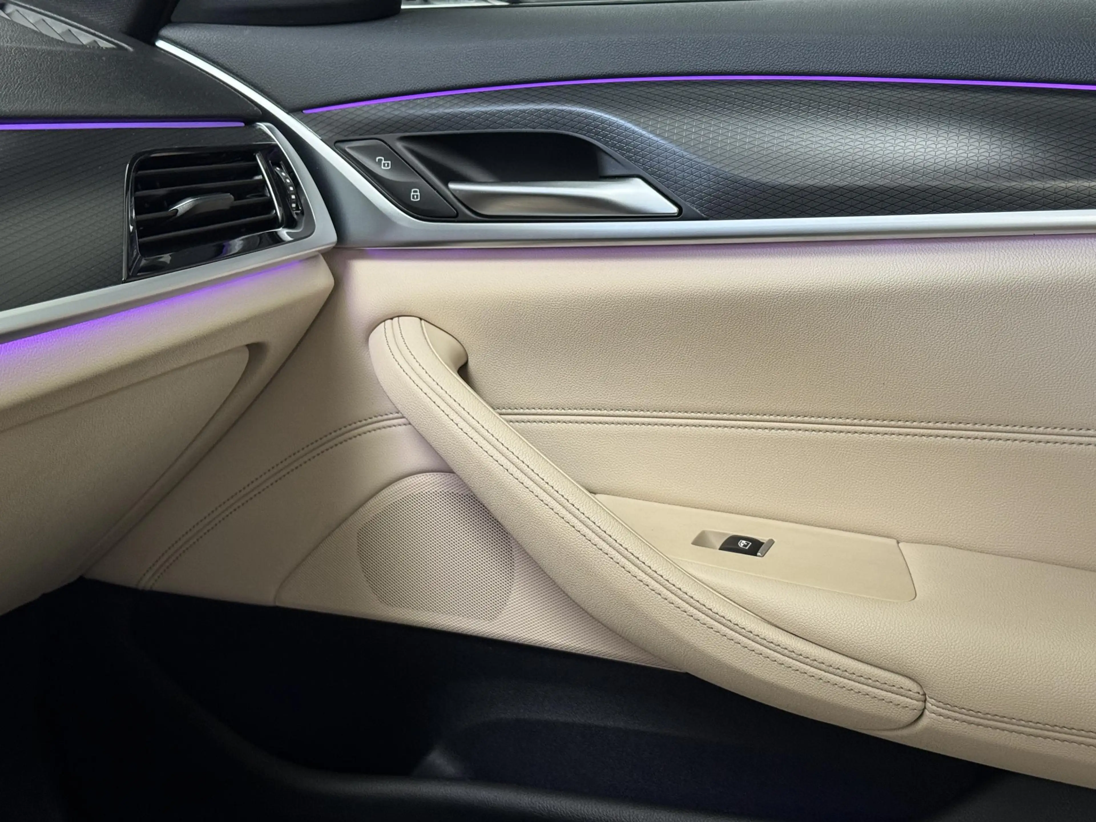 BMW 545 5-serie 545e xDrive High Executive | Navigatie | C — photo 48