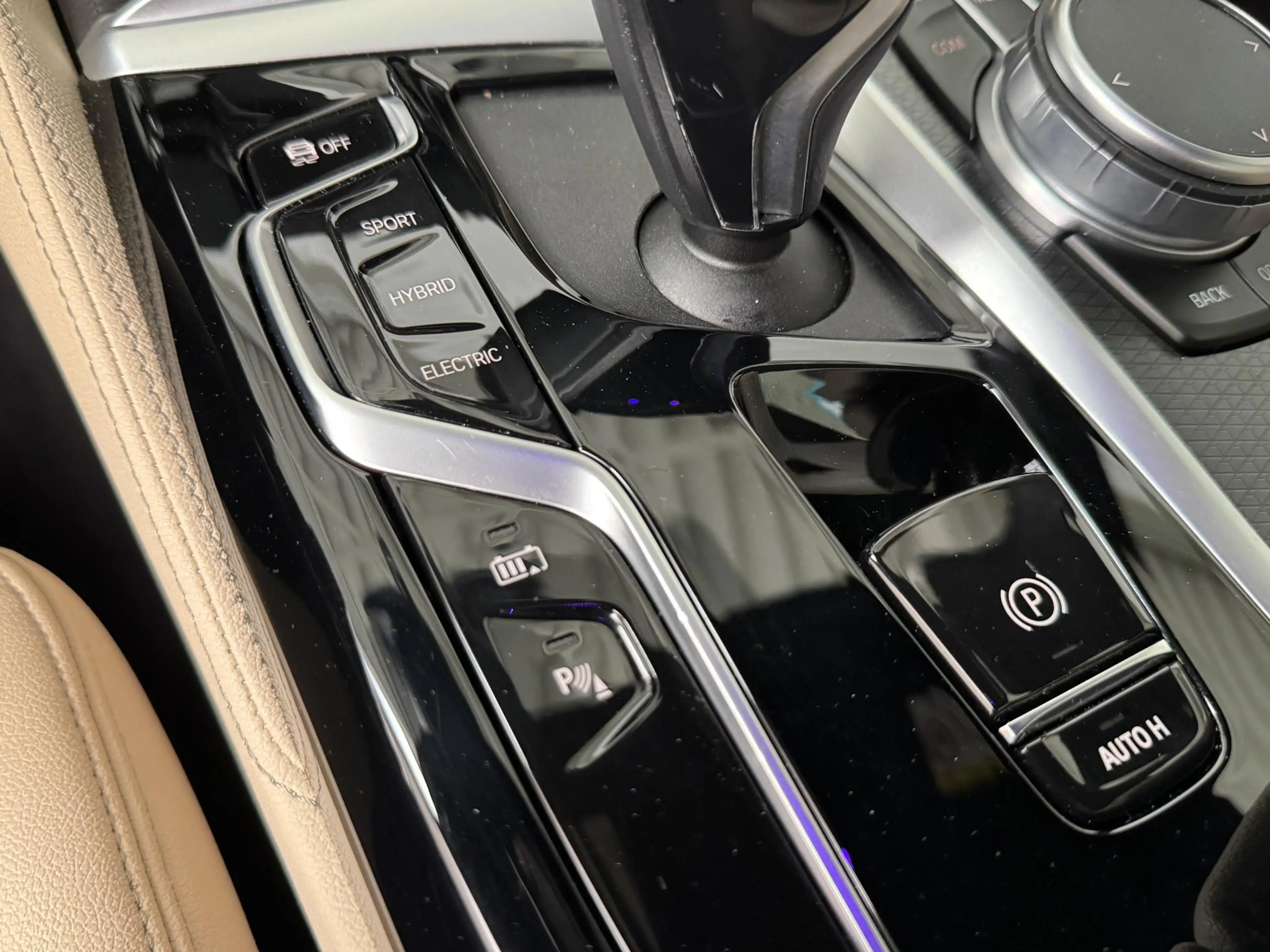 BMW 545 5-serie 545e xDrive High Executive | Navigatie | C — photo 38