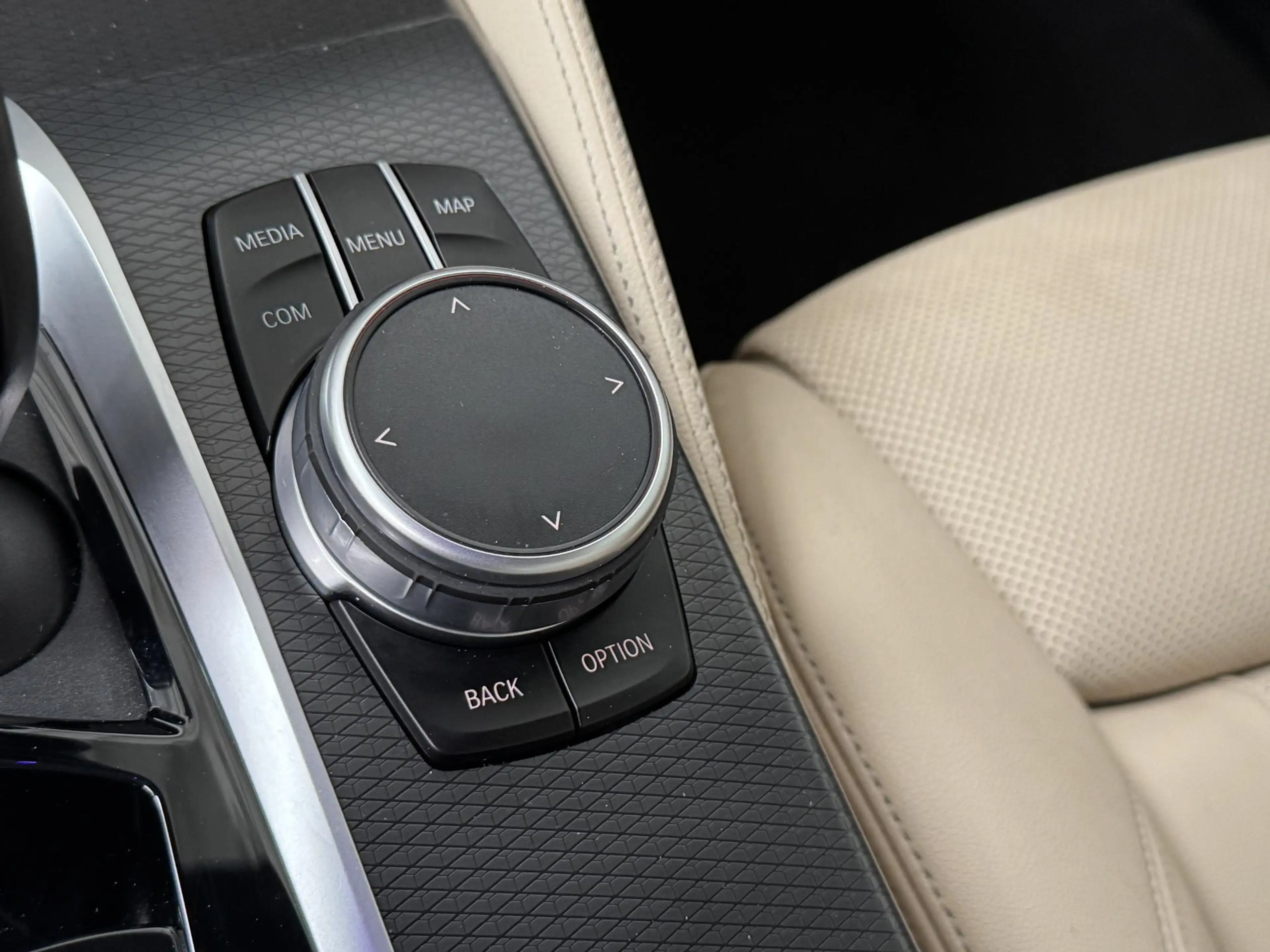 BMW 545 5-serie 545e xDrive High Executive | Navigatie | C — photo 39