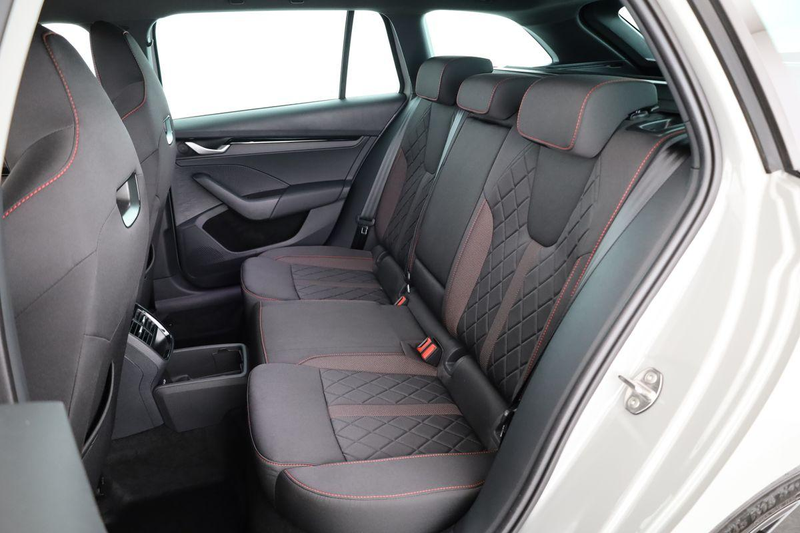 Skoda Octavia Combi RS 2.0 TSI DSG, AHK, Navi, Matrix, Canton, S — photo 12