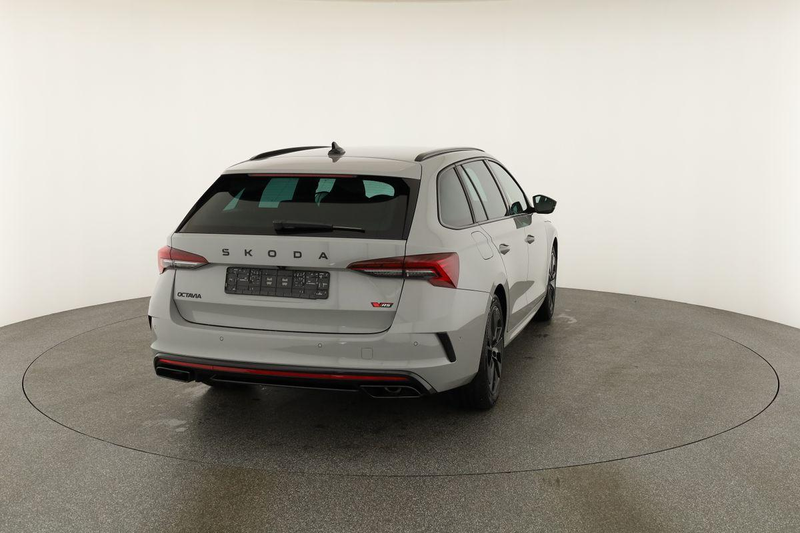 Skoda Octavia Combi RS 2.0 TSI DSG, AHK, Navi, Matrix, Canton, S — photo 17