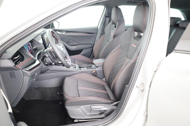 Skoda Octavia Combi RS 2.0 TSI DSG, AHK, Navi, Matrix, Canton, S — photo 11