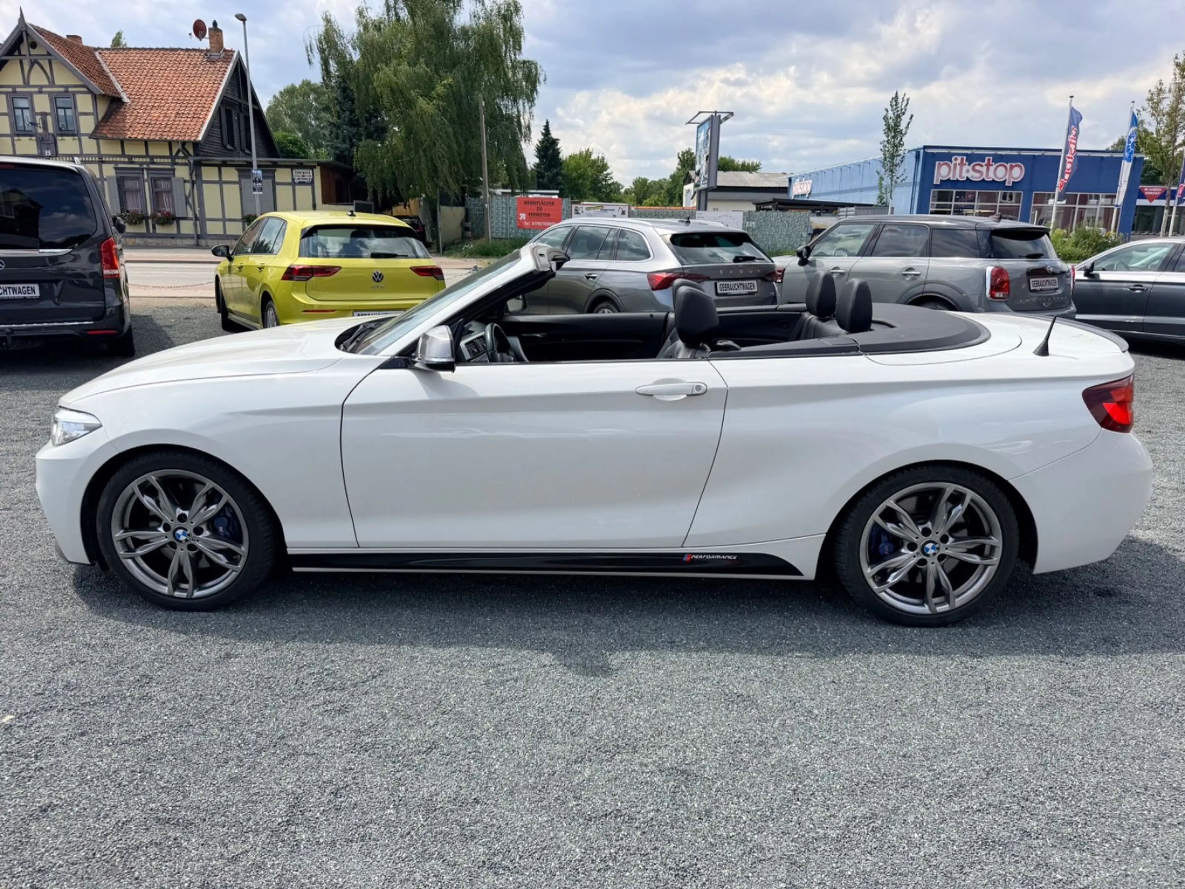BMW 240 xDrive Steptronic Cabrio — photo 11
