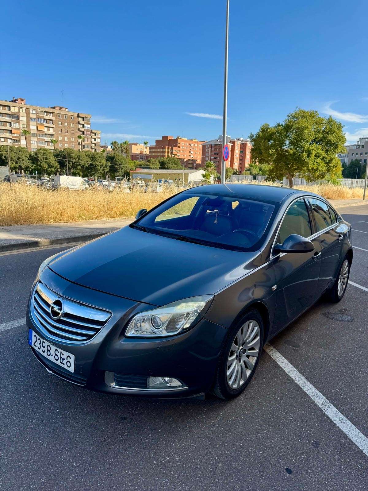 Opel Insignia 2.0CDTI Edition 160 - foto 1