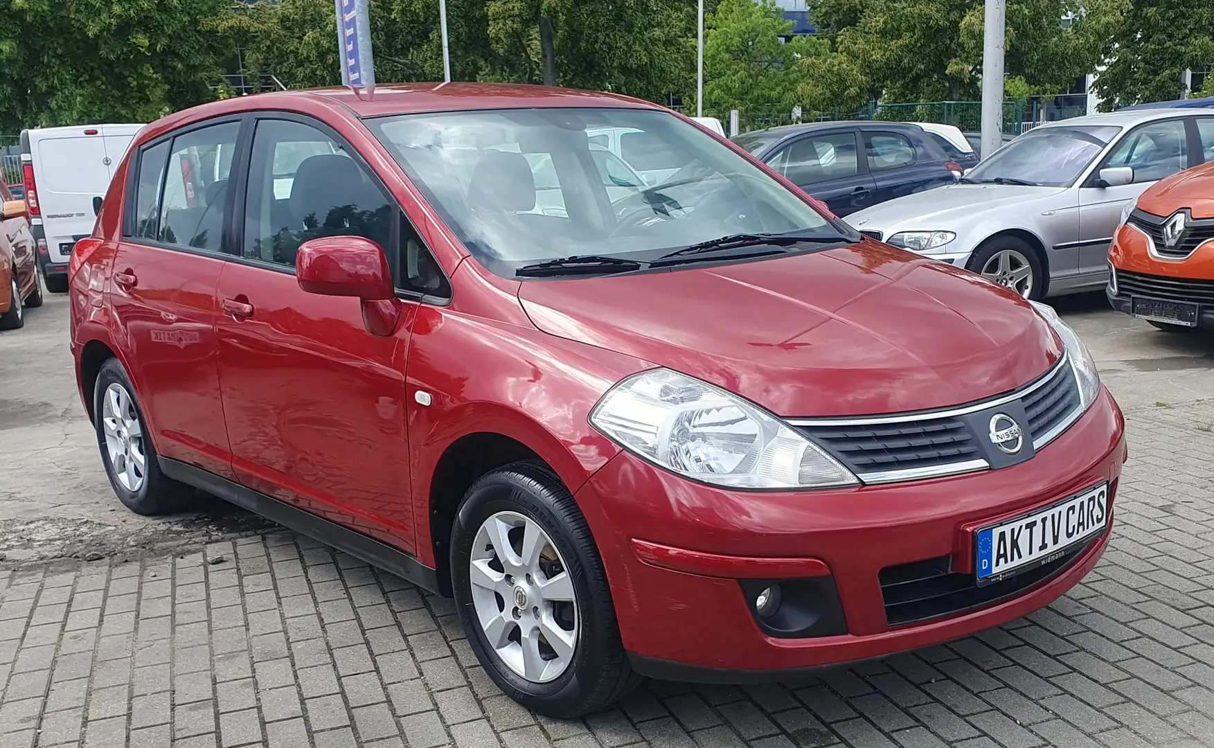 Nissan Tiida Acenta Rot - 1
