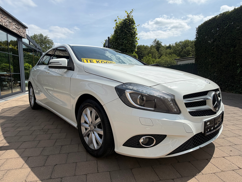 Mercedes-Benz A 180 Zetelverwarming / Airco /17” Alu velgen / Standverwarming /Xenon-Led+Led achterlichten — photo 4