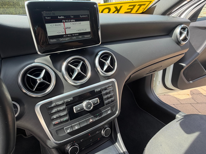 Mercedes-Benz A 180 Zetelverwarming / Airco /17” Alu velgen / Standverwarming /Xenon-Led+Led achterlichten — photo 9