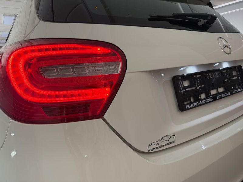Mercedes-Benz A 180 Zetelverwarming / Airco /17” Alu velgen / Standverwarming /Xenon-Led+Led achterlichten — photo 6
