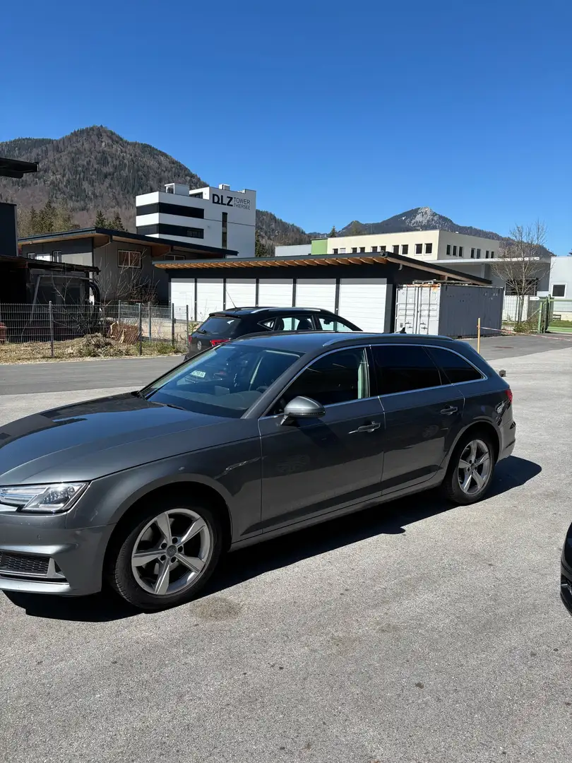 Audi A4 - 1