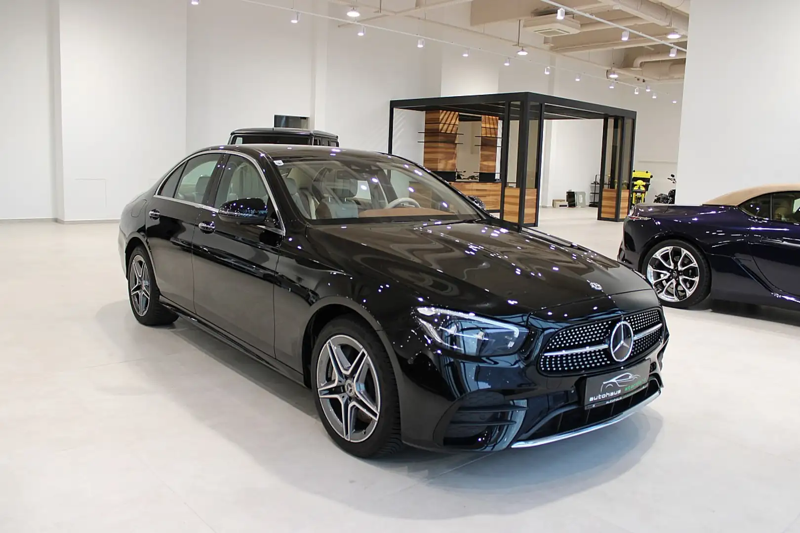 Mercedes-Benz E 300 de PHEV Aut. **Traumhafte Ausstattung** Schwarz - 1