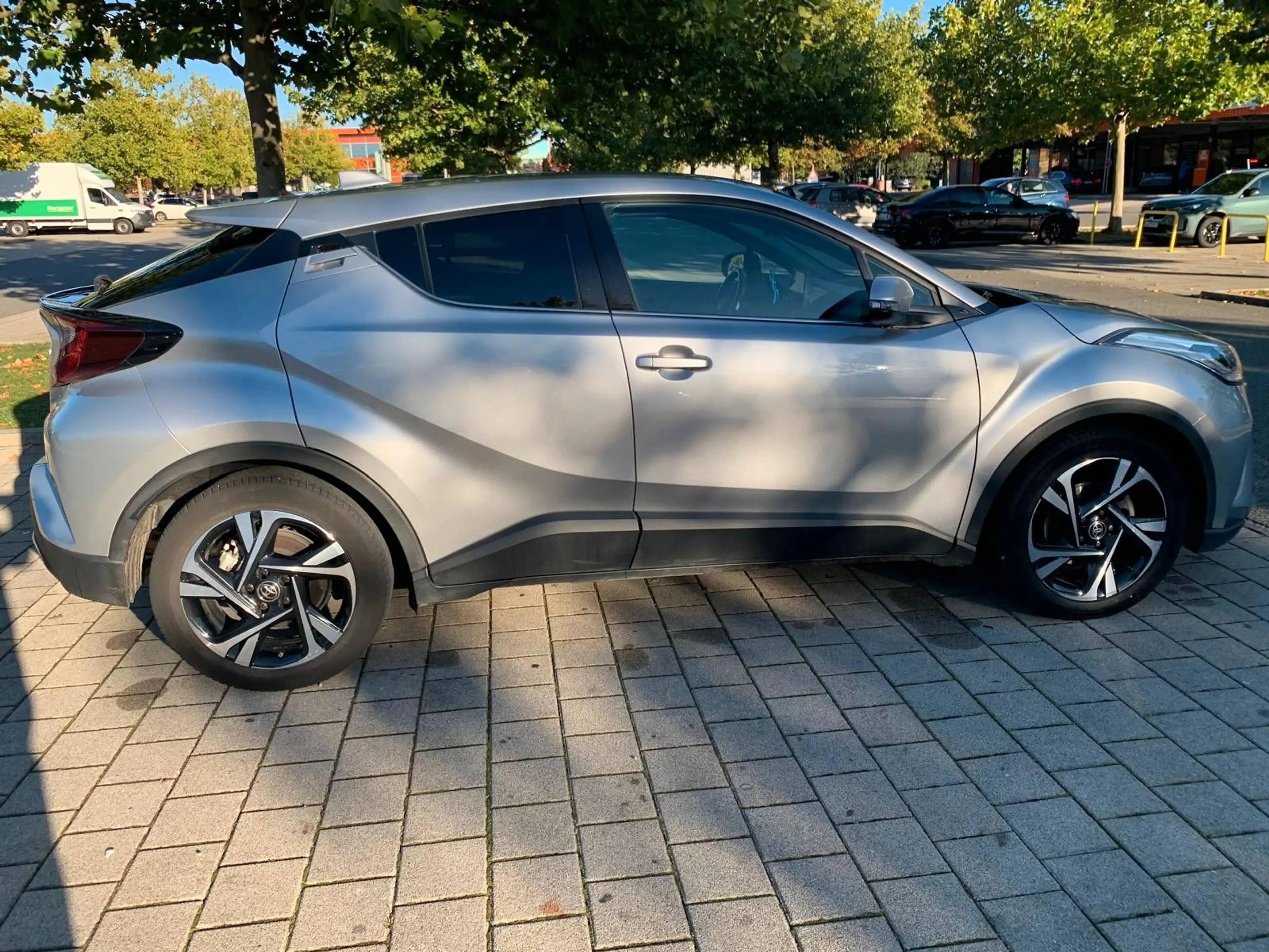 Toyota C-HR Hybrid Style KAM LED IACC — photo 4