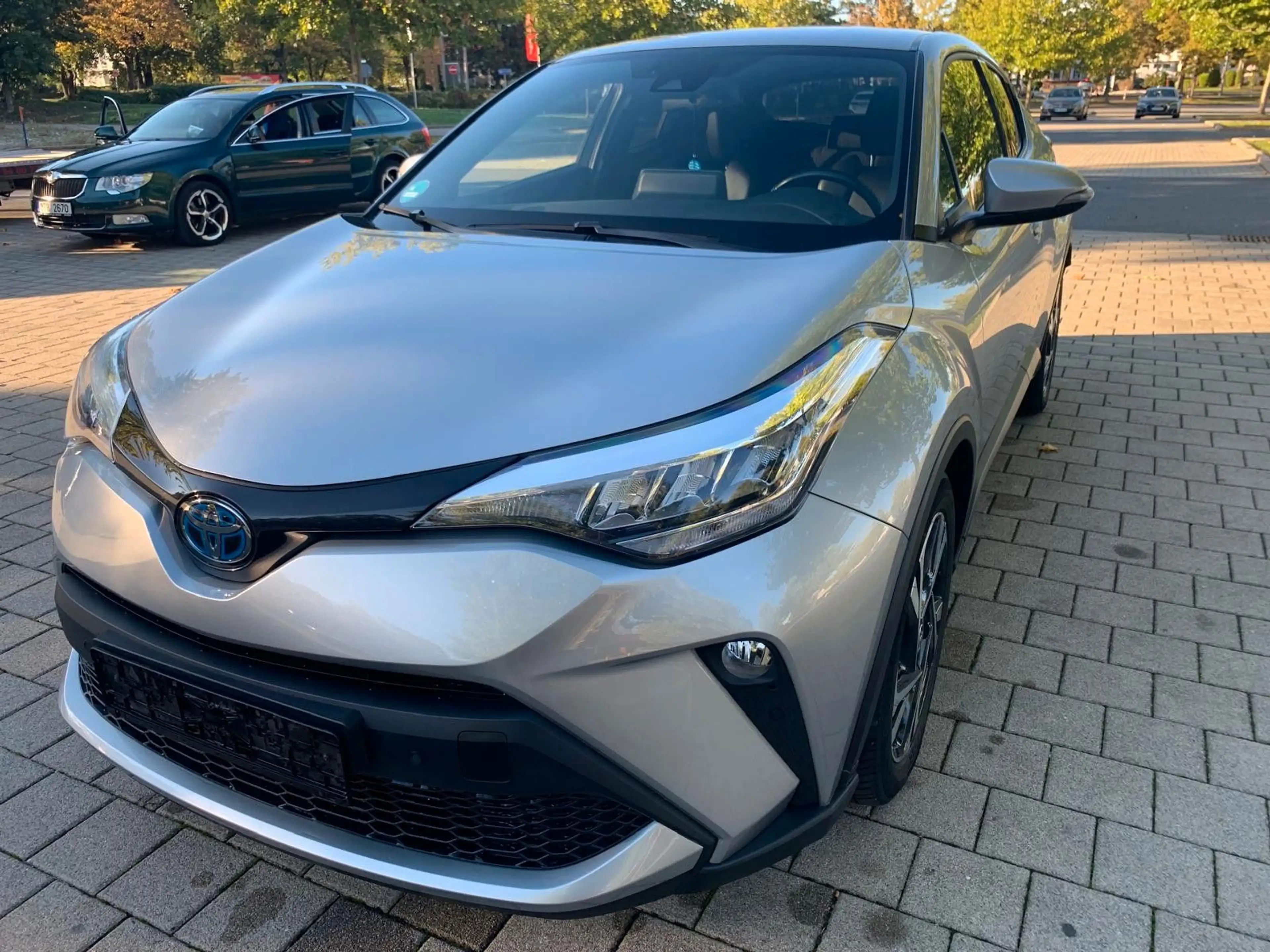 Toyota C-HR Hybrid Style KAM LED IACC — photo 8